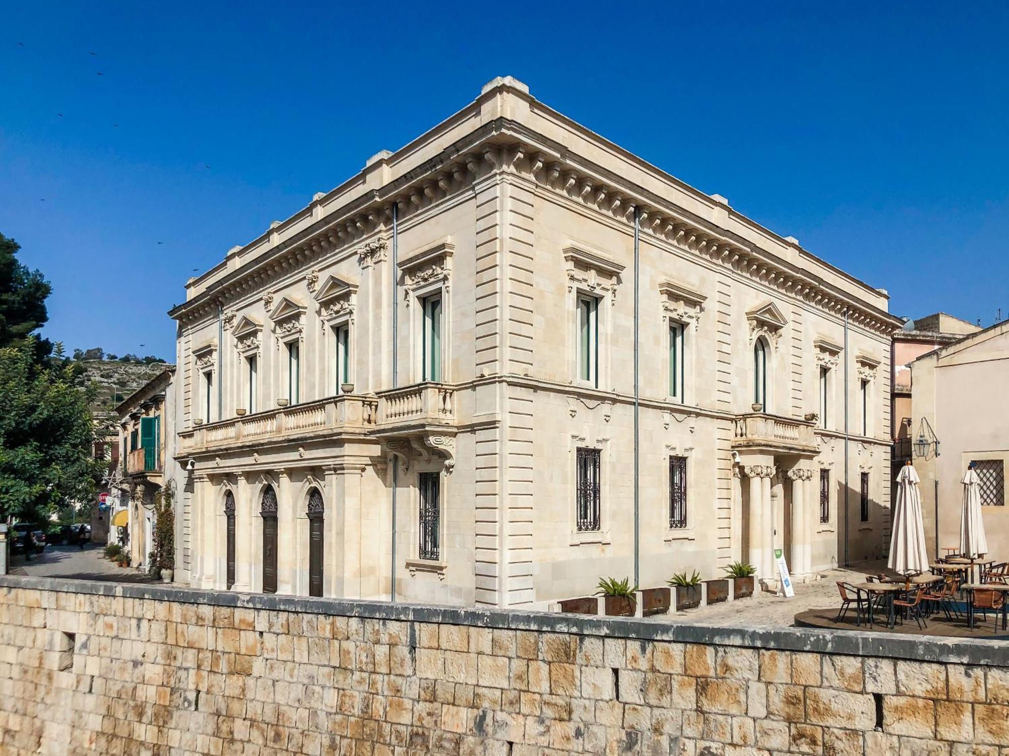 Palazzo Favacchio - Patane Hotel Шикли Екстериор снимка