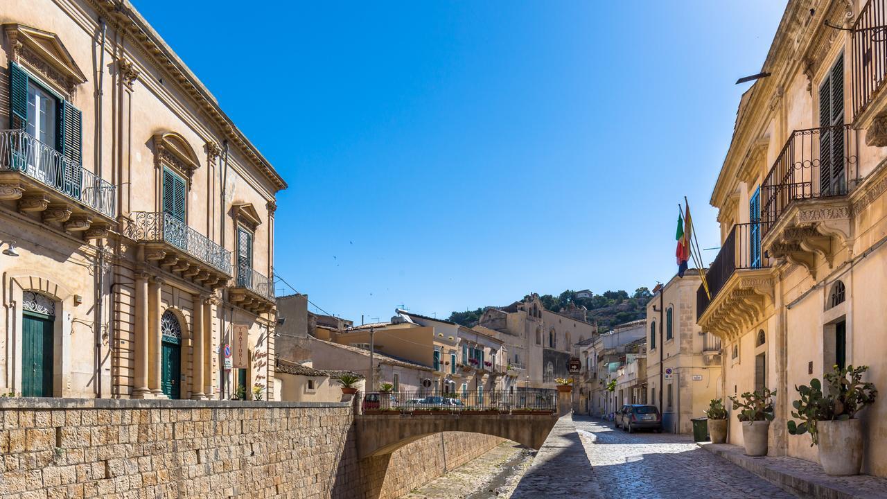 Palazzo Favacchio - Patane Hotel Шикли Екстериор снимка