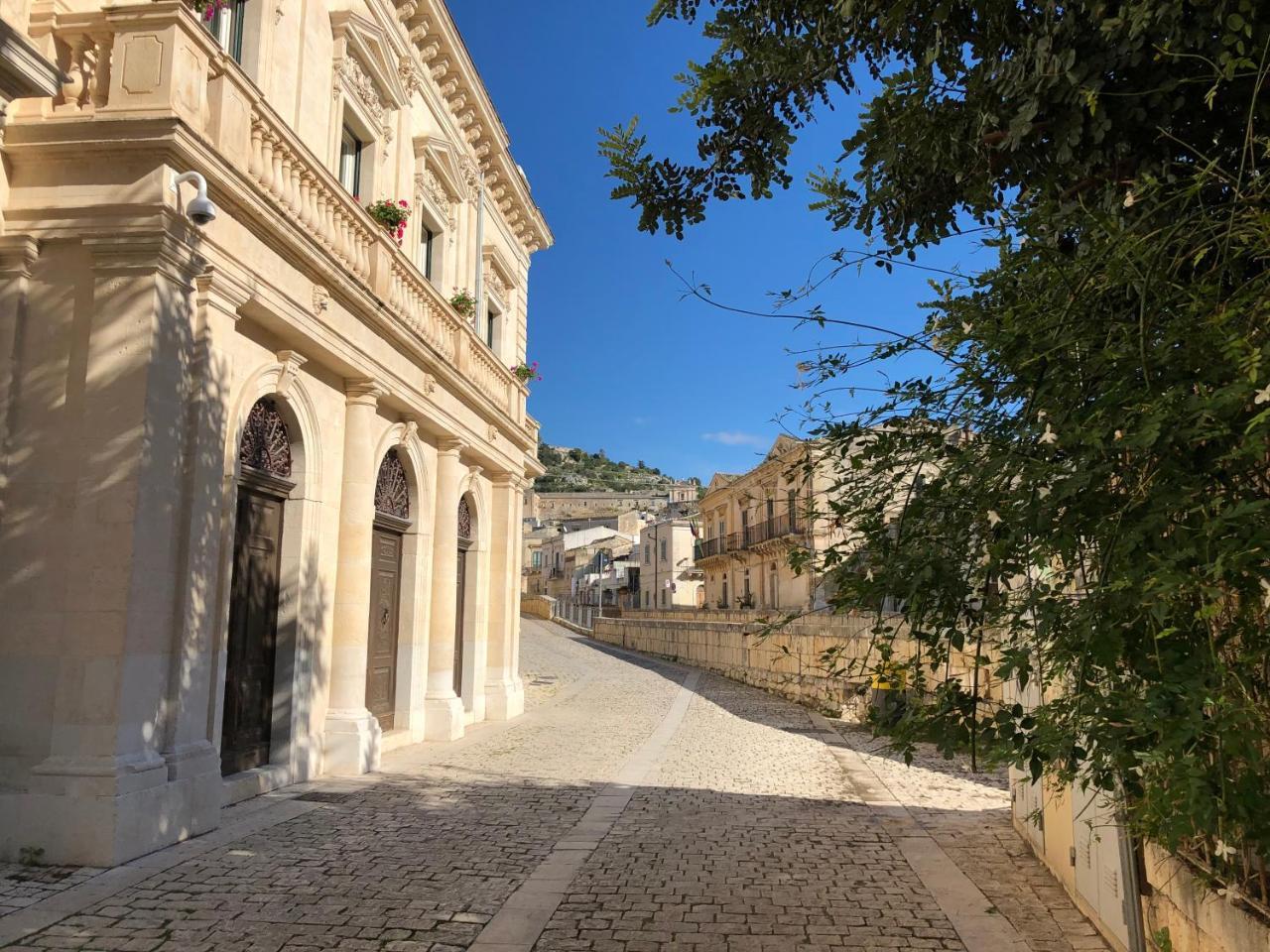 Palazzo Favacchio - Patane Hotel Шикли Екстериор снимка