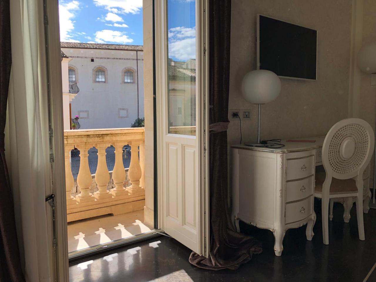 Palazzo Favacchio - Patane Hotel Шикли Екстериор снимка