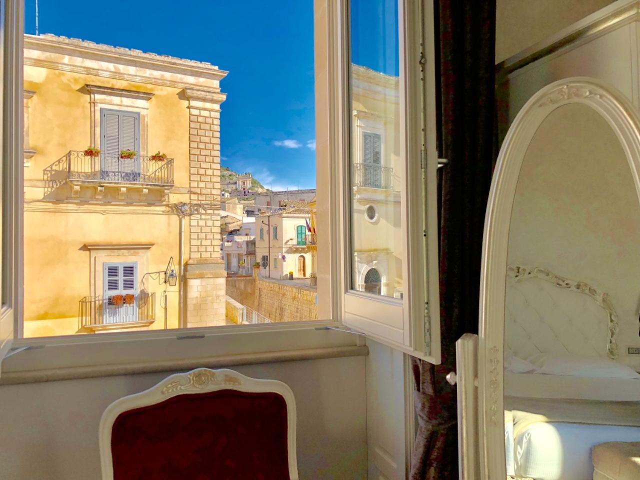 Palazzo Favacchio - Patane Hotel Шикли Екстериор снимка